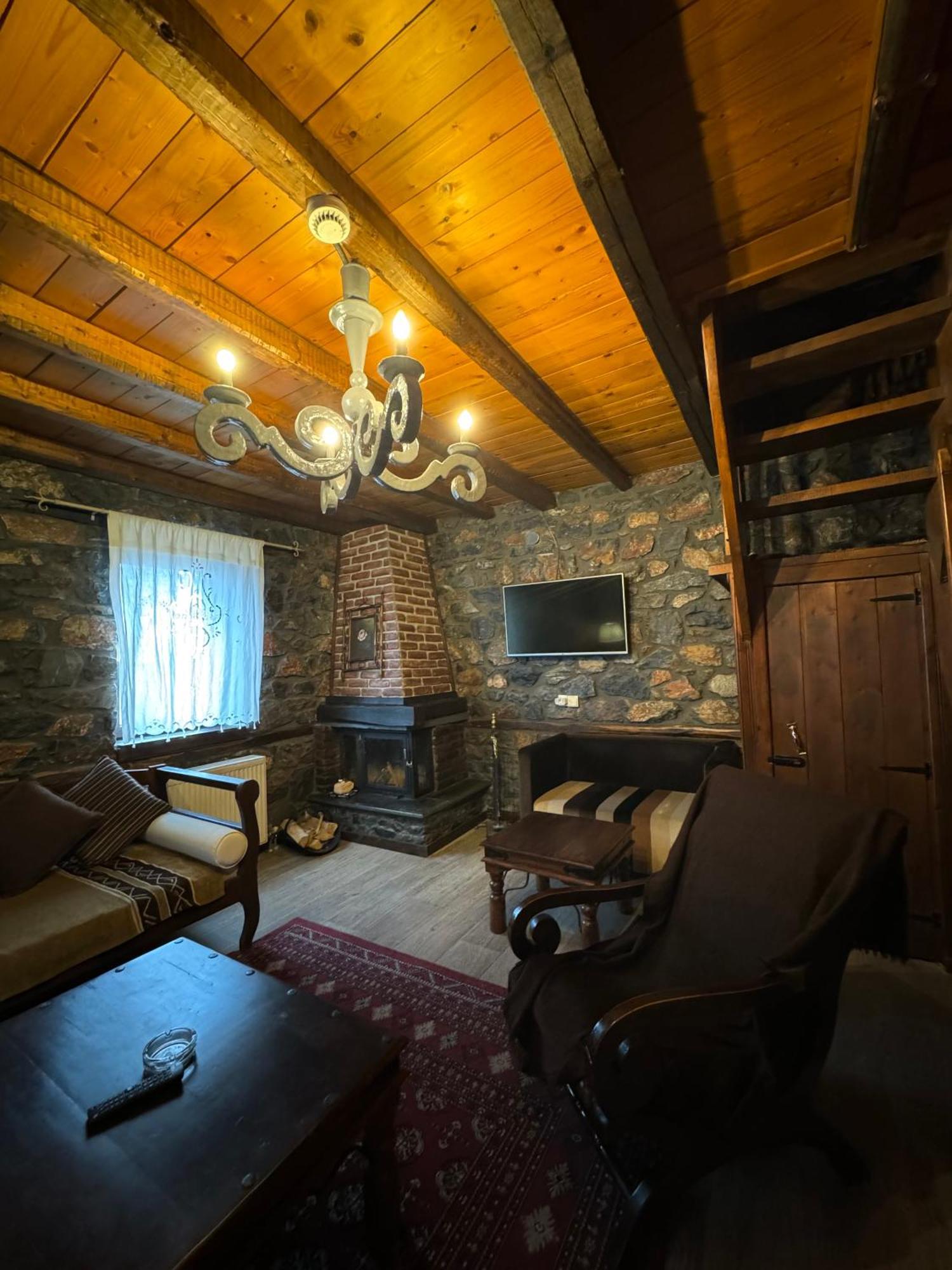 Chalet Asteras Tou Vorra パライオス・アギオス・アタナシオス エクステリア 写真